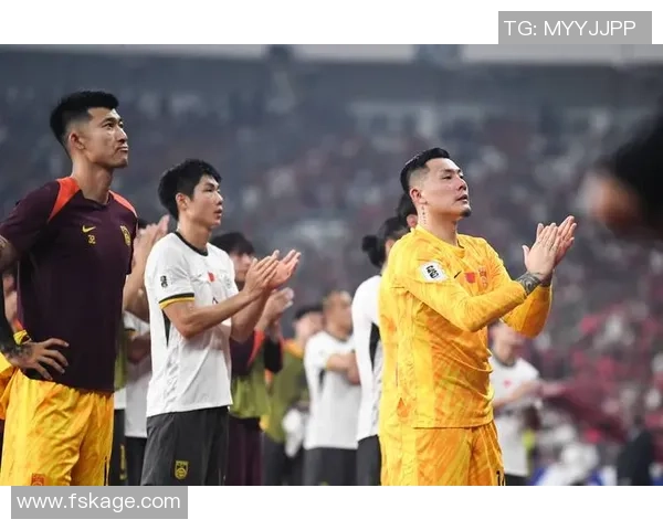 足球明星对握手表情的独特解读与背后故事揭秘